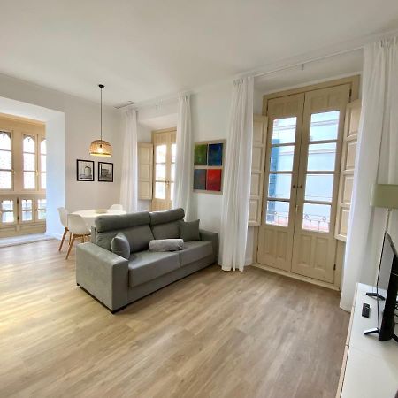 Апартаменти Dobo Malaga Puerto Екстер'єр фото